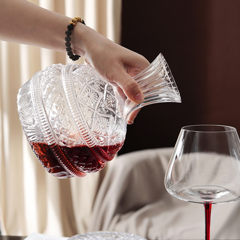 Вращающийся графин для вина DE – обзор и цена Wine In Beer Glass